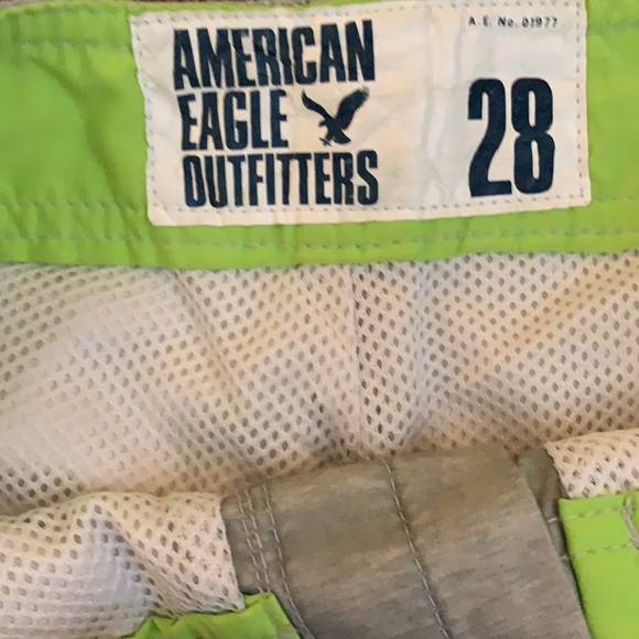 American Eagle Graphic Swim Shorts size 28 - Picture 3 of 4